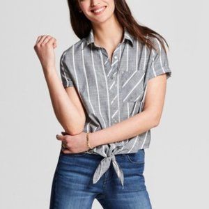Universal Thread Gray Striped Front Tie Top Size S
